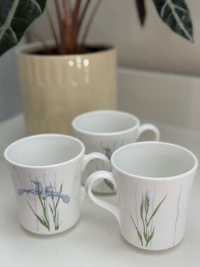 Vintage Corning Made in USA Shadow Iris Pyroceram Mugs - Set of 3